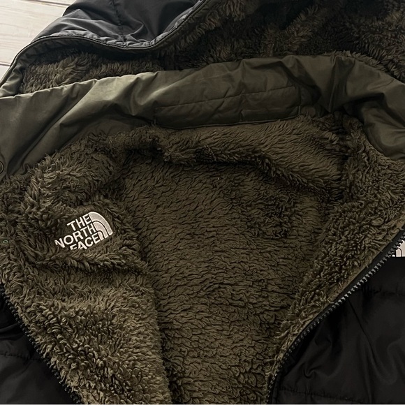 The North Face Boys Mount Camo Printed Reversible Jacket Sz XXL-18/20 - Picture 9 of 12